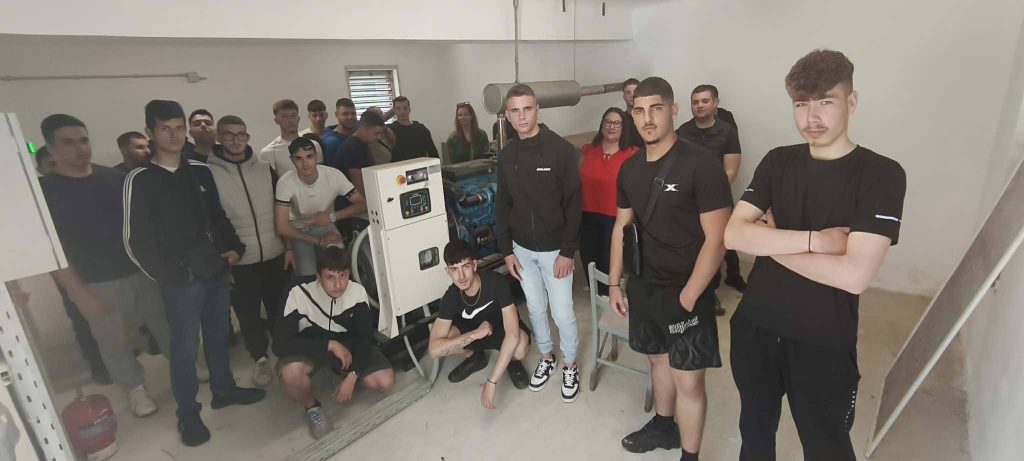 683271030 935345882656990 8006304303582990761 N