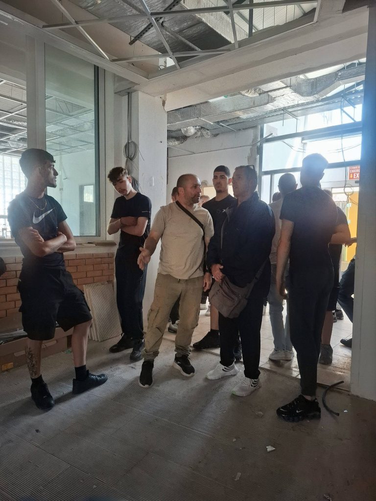 683632064 935346422656936 2476008456380454048 N